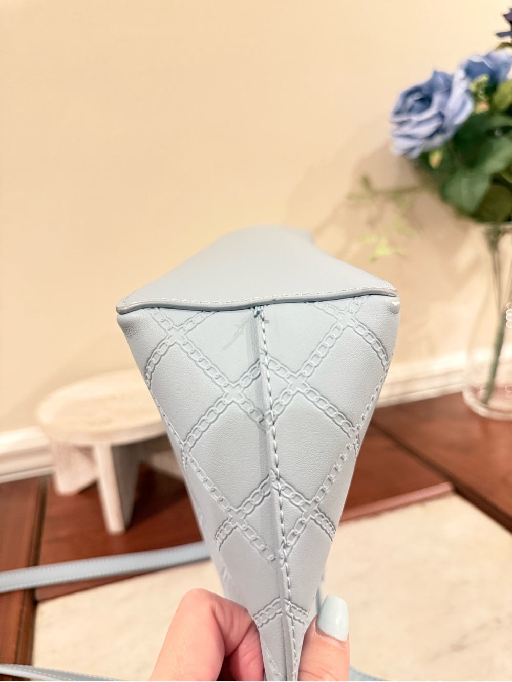 🩵 Valentino by Mario Valentino Light Blue Tote Bag - Picture 6 of 13